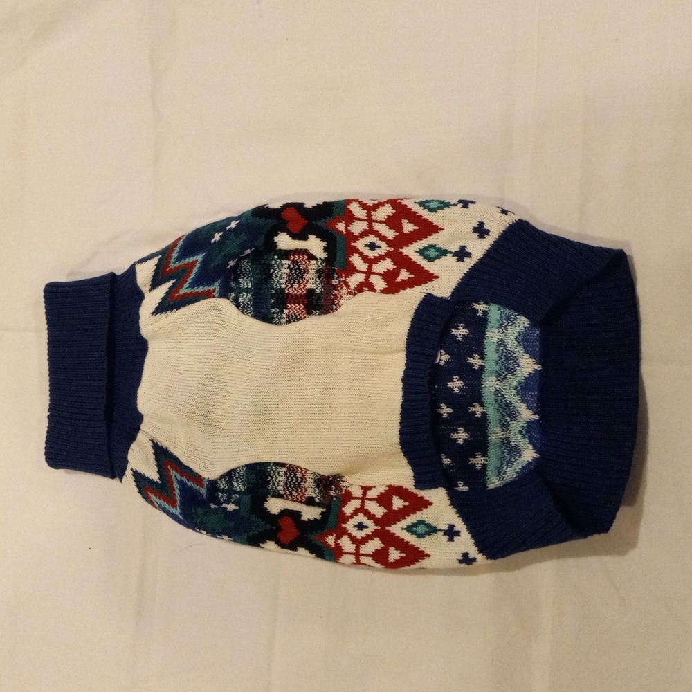 Pet Sweater - Picture 2 of 9